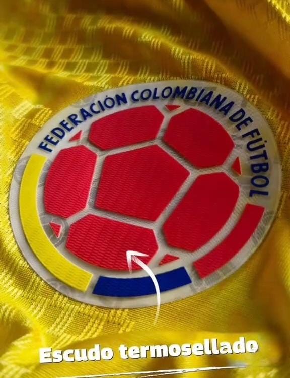 COMBO CAMISETA SELECCION COLOMBI + BALON MUNDIAL 2026 + 7 FICHAS PANINI